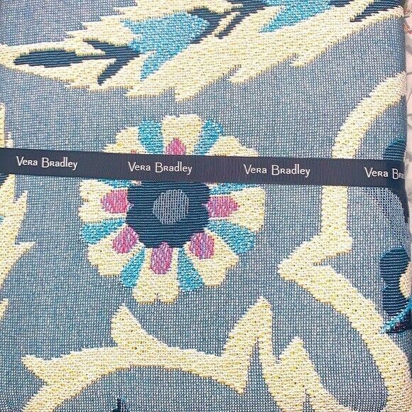 Vera Bradley Woven Throw Blanket Plaza Tile Print 66" X 55" Brand New With Tags - Picture 2 of 4
